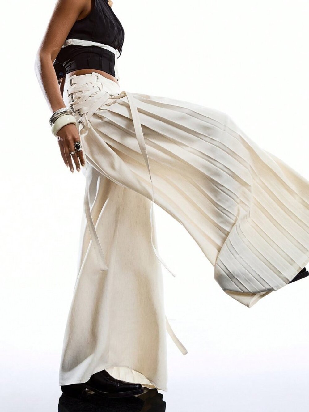 Casual Women's Minimalist Tie-Up wide legged pleated detailed Pants - Picture 3 of 7